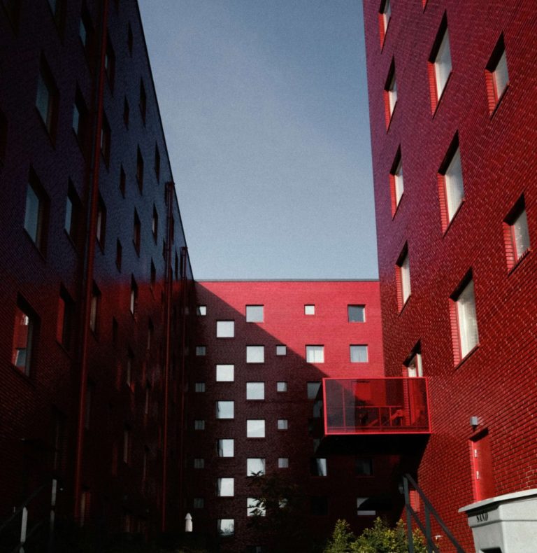 Contacta con Recatal - puertas automáticas y automatismos contacta con recatal para conocer más información